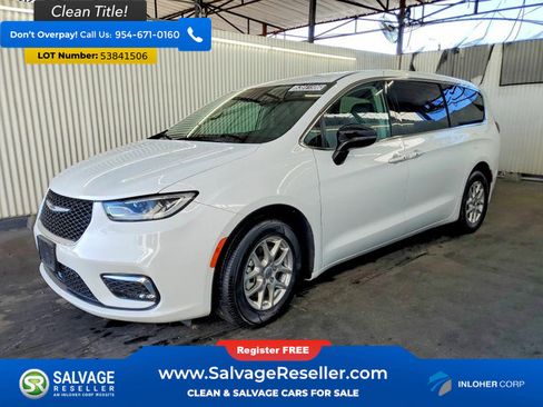 Used 2024 Chrysler Pacifica Touring-L FWD image 1