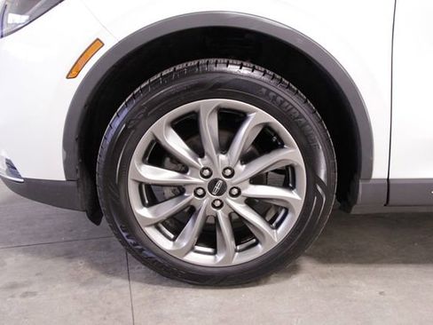 Used 2020 Lincoln Corsair Standard w/ Premium Package image 10