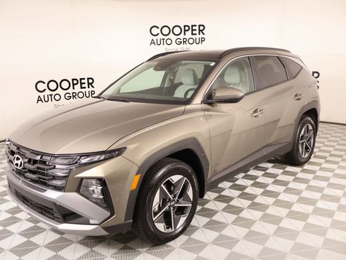 Certified 2025 Hyundai Tucson SEL AWD/4WD image 10