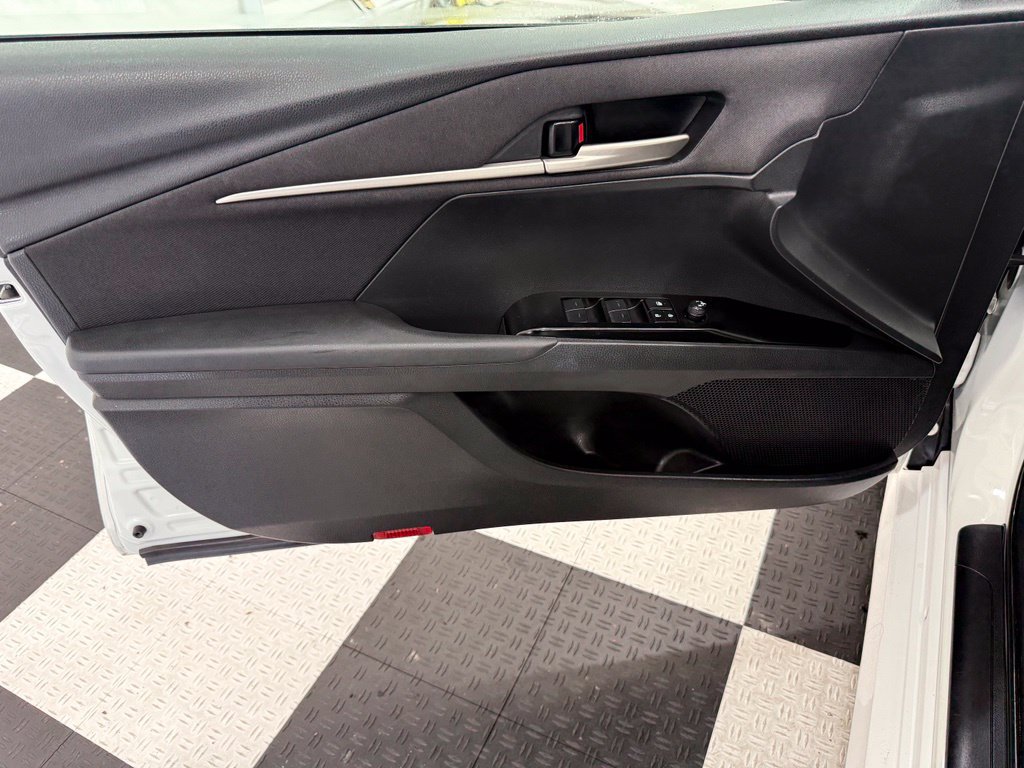 Used 2025 Toyota Camry LE FWD image 14