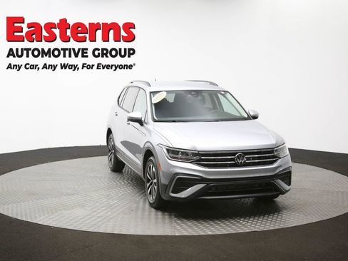 Used 2024 Volkswagen Tiguan S image 48