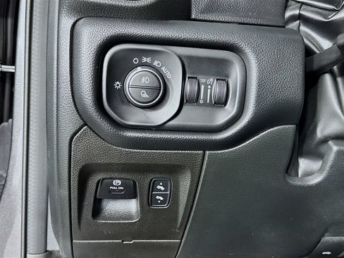 Used 2022 RAM 1500 Laramie AWD/4WD image 21