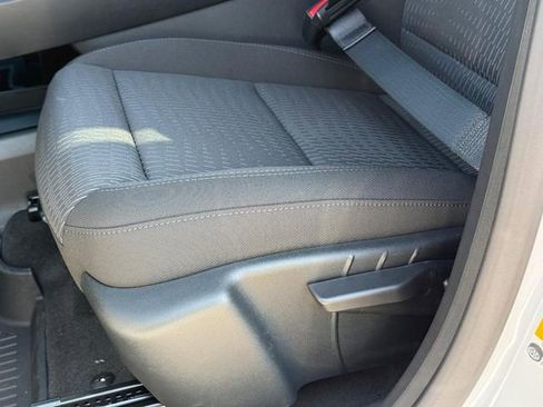 New 2026 Chevrolet Equinox LT image 17