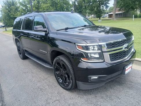 Used 2019 Chevrolet Suburban LT AWD/4WD image 8