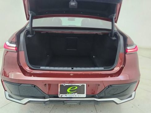 Used 2025 BMW 740i image 14