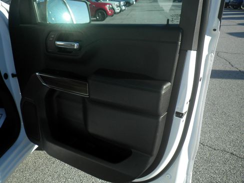 Used 2021 Chevrolet Silverado 1500 LT image 27