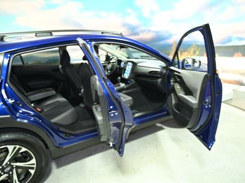 Used 2025 Subaru Crosstrek 2.0i Premium image 46