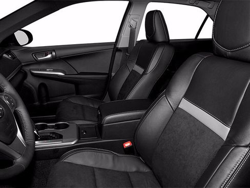 Used 2013 Toyota Camry SE FWD image 8
