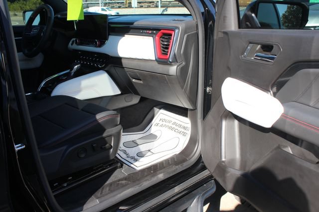 Used 2024 GMC Canyon AT4X AWD/4WD image 26
