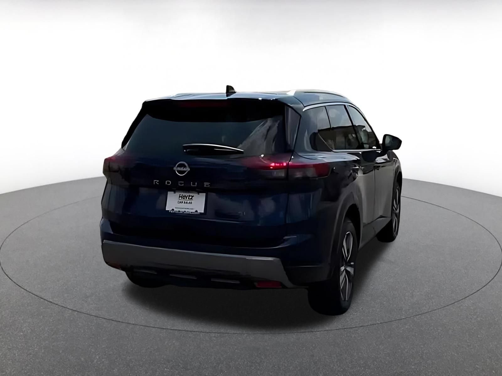 Used 2026 Nissan Rogue SL FWD image 14