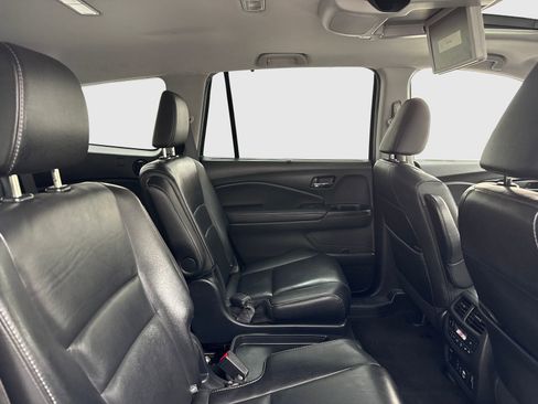 Used 2019 Honda Pilot Touring image 46