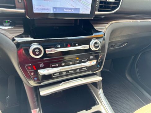 Used 2021 Ford Explorer Limited w/ Hybrid Equipment Group 310A RWD image 14
