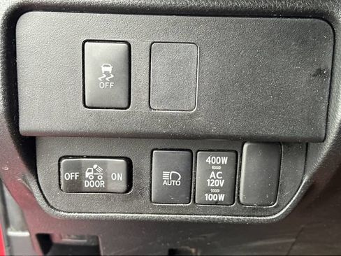 Used 2023 Toyota Tacoma TRD Off-Road AWD/4WD image 19