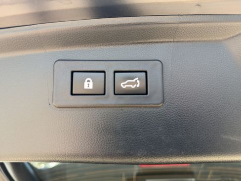 Used 2023 Subaru Outback Premium AWD/4WD image 27