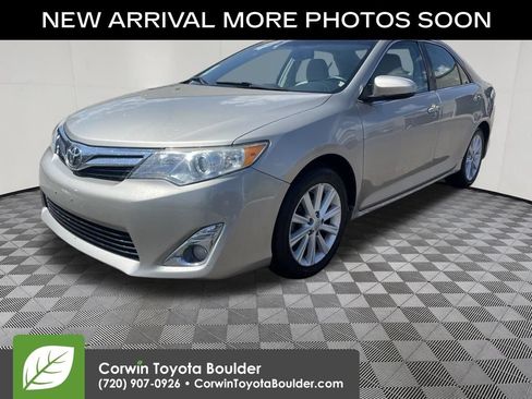 Used 2013 Toyota Camry XLE w/ Leather Pkg FWD image 3