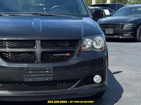 Used 2019 Dodge Grand Caravan GT FWD image 12