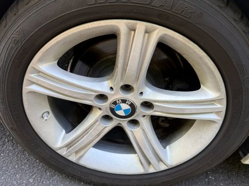 Used 2013 BMW 320i Sedan RWD image 29