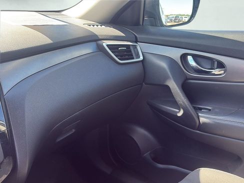 Used 2016 Nissan Rogue SV AWD/4WD image 22