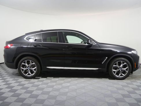 Certified 2025 BMW X4 xDrive30i image 2