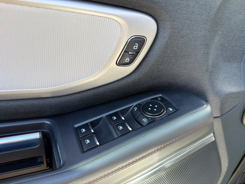Used 2025 Ford Expedition Active AWD/4WD image 13