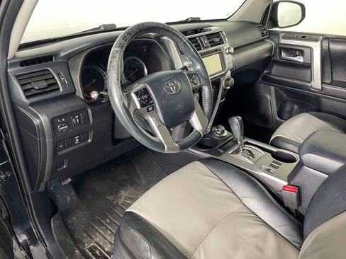 Used 2016 Toyota 4Runner SR5 image 2