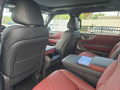 New 2026 INFINITI QX80 Autograph w/ Premium Cargo Package AWD/4WD image 16