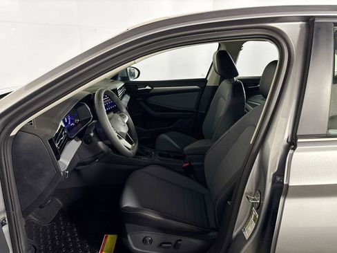 New 2026 Volkswagen Jetta SE FWD image 11