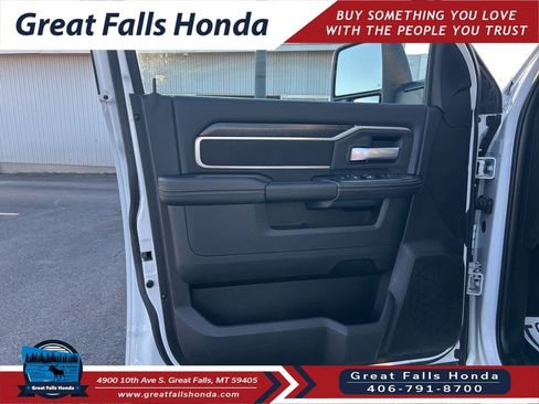 Used 2024 RAM 2500 Big Horn image 11