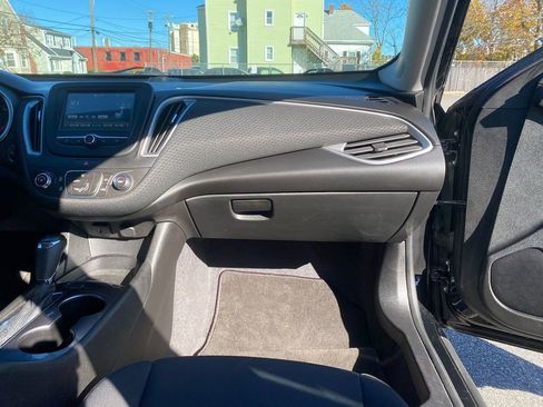 Used 2018 Chevrolet Malibu LS image 28