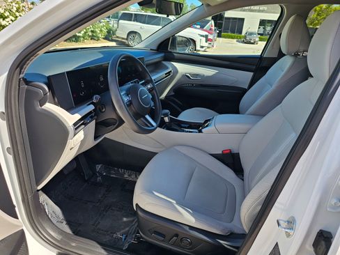 Used 2025 Hyundai Tucson SEL image 16
