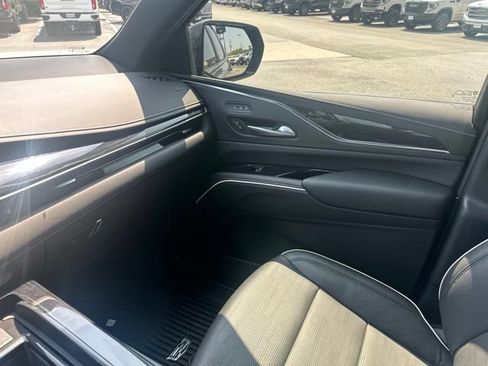 Used 2024 Cadillac Escalade Sport w/ LPO, ONYX Package AWD/4WD image 16