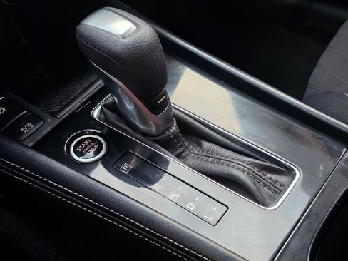 Used 2023 Nissan Kicks SV image 15