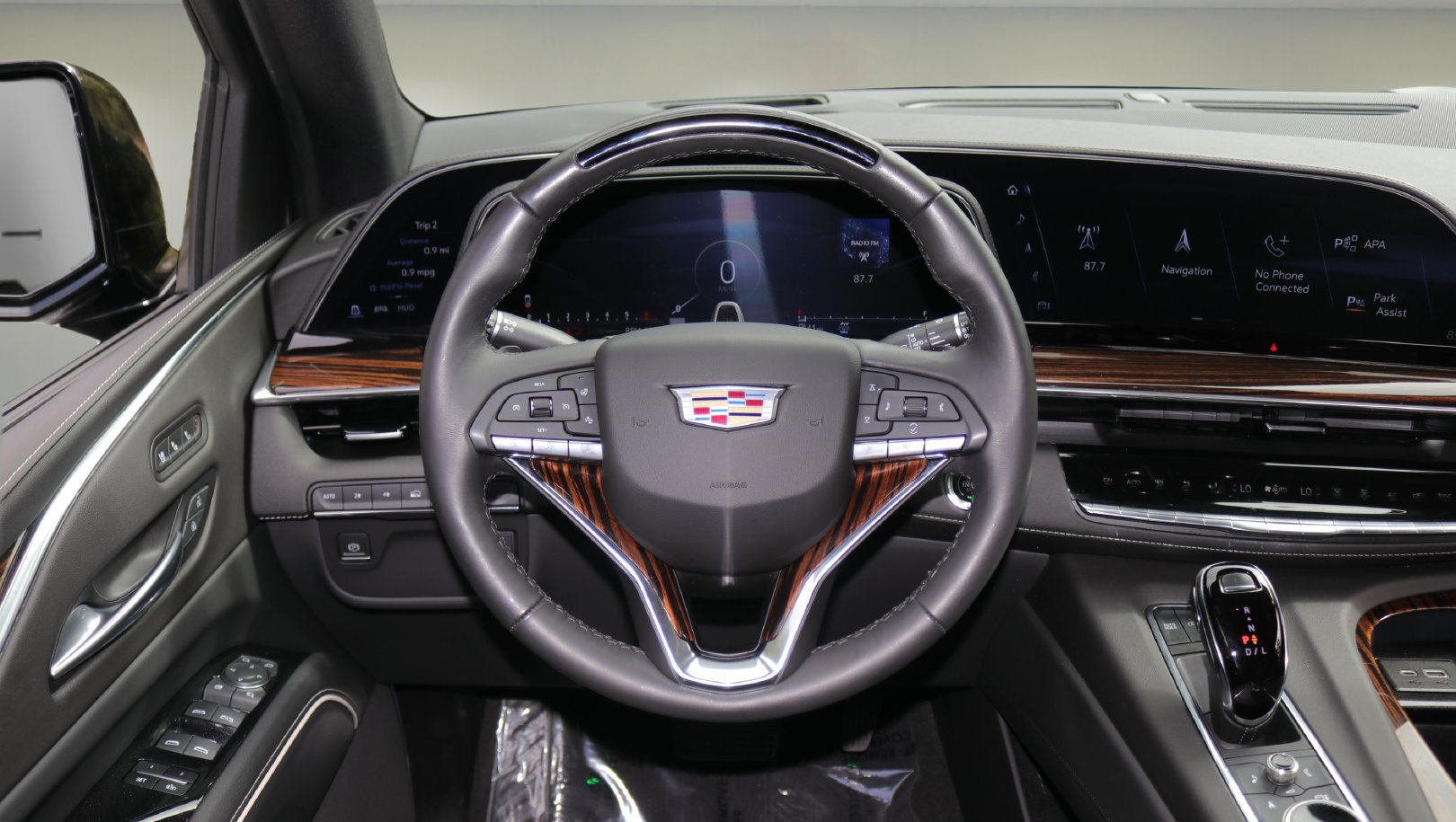 Used 2023 Cadillac Escalade ESV Premium Luxury AWD/4WD image 14