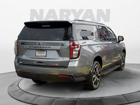 Used 2022 Chevrolet Suburban RST w/ Luxury Package image 8