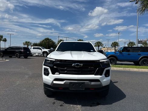 Used 2024 Chevrolet Colorado Z71 w/ Z71 Convenience Package 2 AWD/4WD image 8