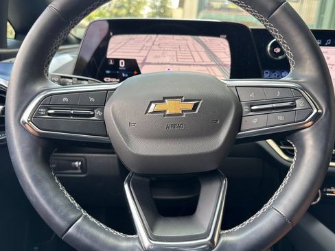 Used 2024 Chevrolet Equinox EV LT AWD/4WD image 32