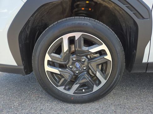 Used 2025 Subaru Forester Premium AWD/4WD image 9