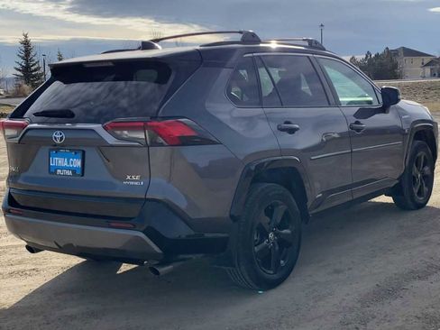 Used 2021 Toyota RAV4 XSE AWD/4WD image 8