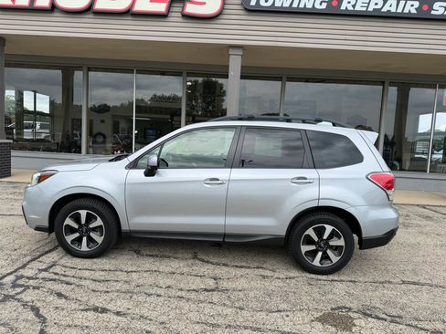 Used 2018 Subaru Forester 2.5i Premium w/ All-Weather Package AWD/4WD image 2