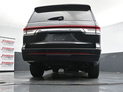 Used 2022 Lincoln Navigator Reserve image 23