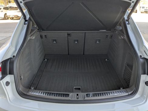 Certified 2025 Porsche Macan image 23