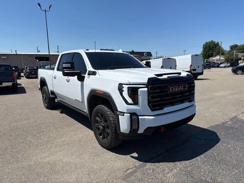 Used 2024 GMC Sierra 2500 AT4 w/ AT4 Premium Plus Package AWD/4WD image 2