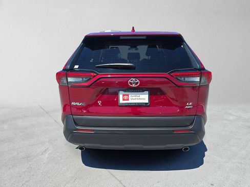 Certified 2025 Toyota RAV4 LE AWD/4WD image 4
