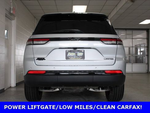 Certified 2025 Jeep Grand Cherokee Limited w/ Black Appearance Package image 4