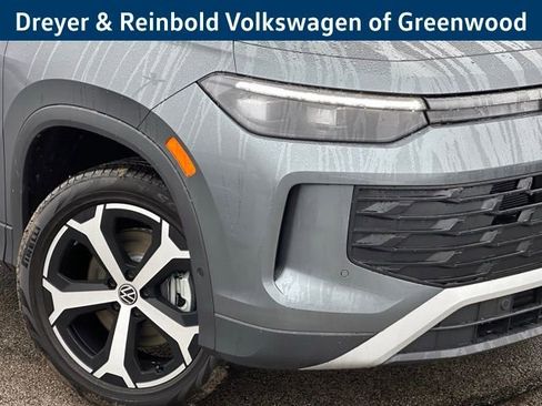 New 2026 Volkswagen Tiguan SE image 10