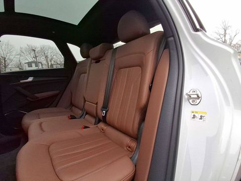 Used 2023 Audi Q5 2.0T Premium w/ Convenience Package image 20