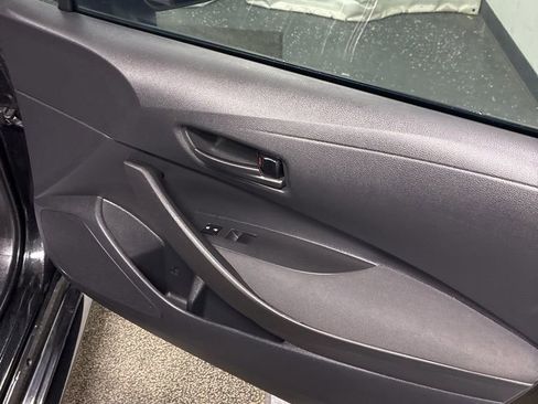 Used 2022 Toyota Corolla LE image 28