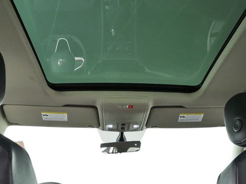 Certified 2022 Volkswagen Atlas SE FWD image 21