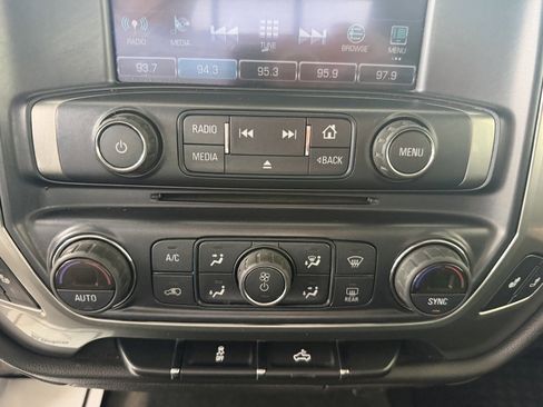 Used 2018 Chevrolet Silverado 1500 LTZ image 28