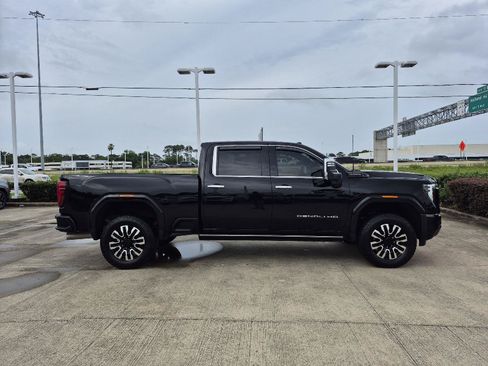Used 2025 GMC Sierra 2500 Denali Ultimate w/ Max Trailering Package AWD/4WD image 18